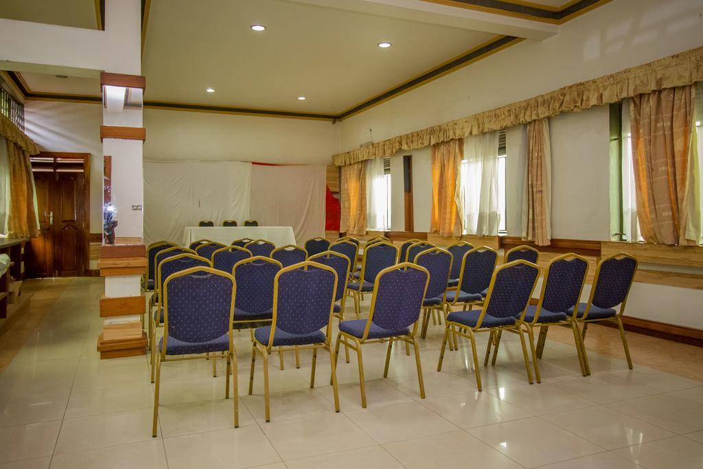 Grand Holiday International Hotel Mbarara Eksteriør bilde